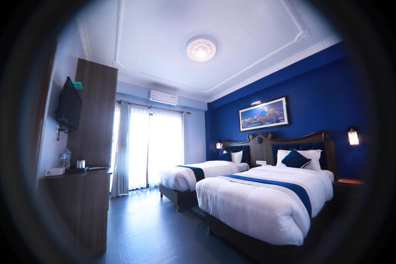 Hotel Task International Pokhara Exteriör bild