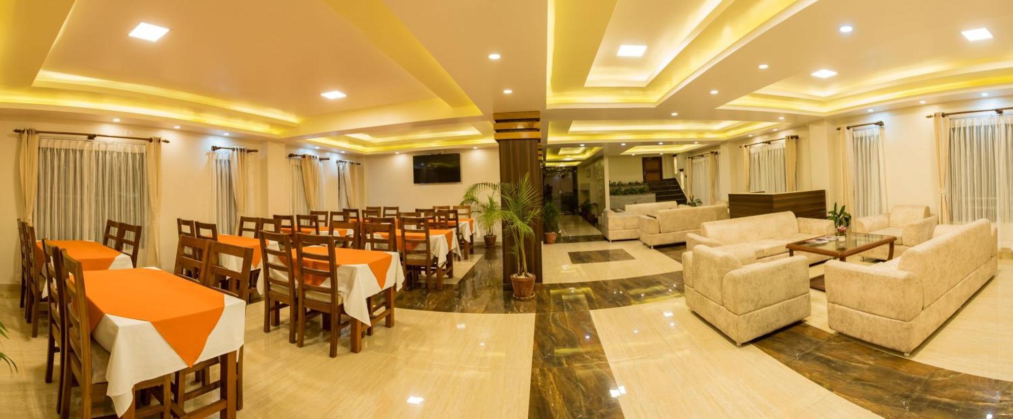 Hotel Task International Pokhara Exteriör bild