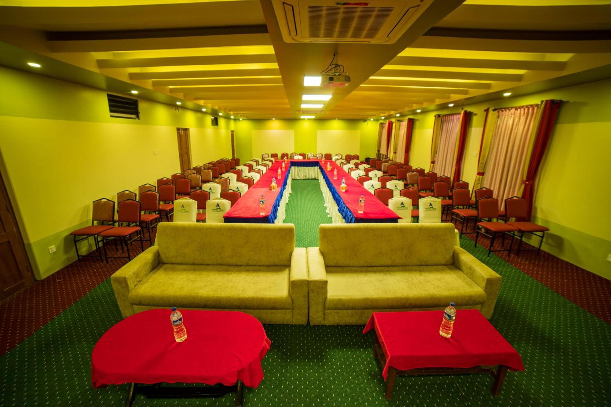 Hotel Task International Pokhara Exteriör bild